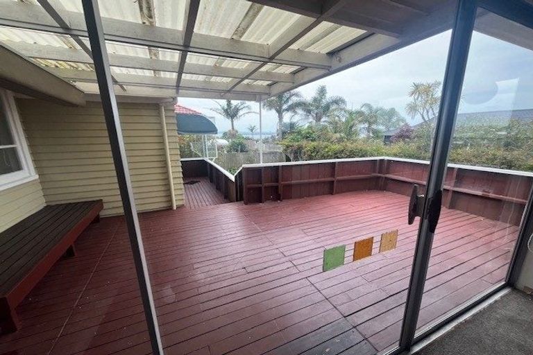 Photo of property in 63 Litten Road, Cockle Bay, Auckland, 2014