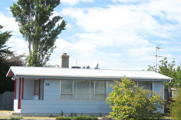 Photo of property in 24 Park Terrace, Waikuku Beach, 7473