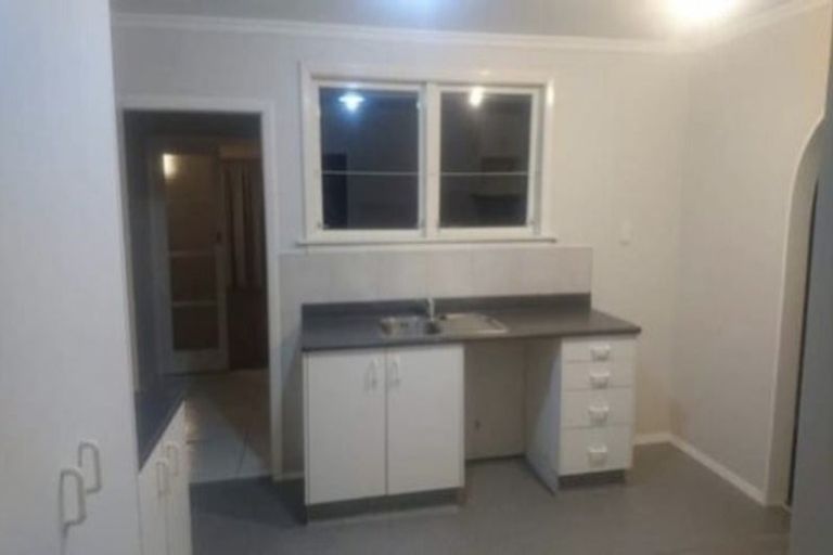 Photo of property in 11 East Street, Terrace End, Palmerston North, 4410