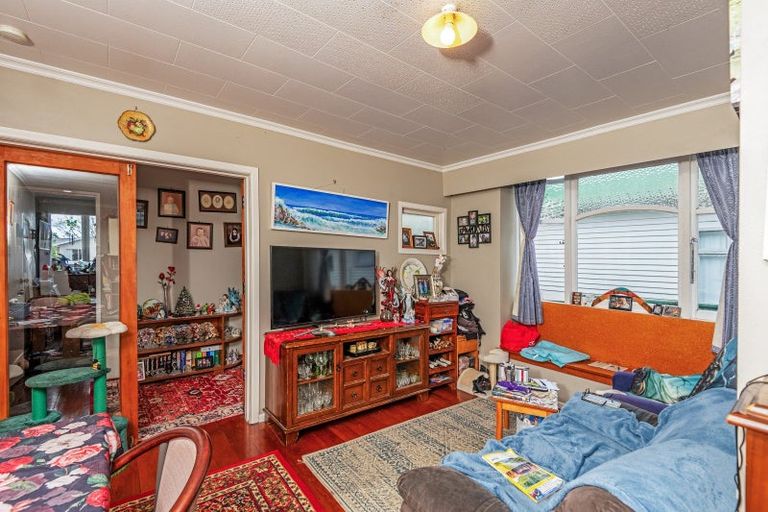 Photo of property in 7 Marne Street, Hokowhitu, Palmerston North, 4410