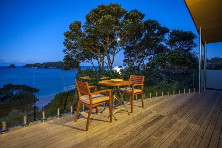 Photo of property in 36 Tutaritari Road, Hahei, Whitianga, 3591