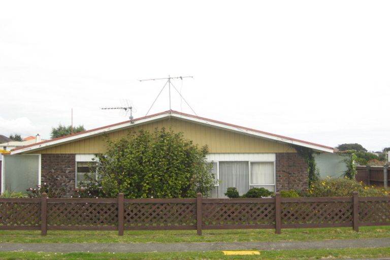 Photo of property in 9a Naumai Place, Spotswood, New Plymouth, 4310