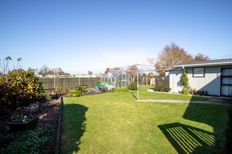 Photo of property in 5 Mcquarrie Place, Ngatea, 3503