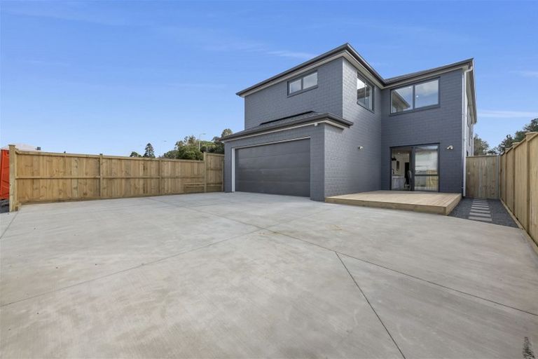 Photo of property in 215a Murphys Road, Flat Bush, Auckland, 2019