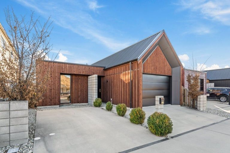 Photo of property in 26 Red Cottage Drive, Lake Hayes, Queenstown, 9304