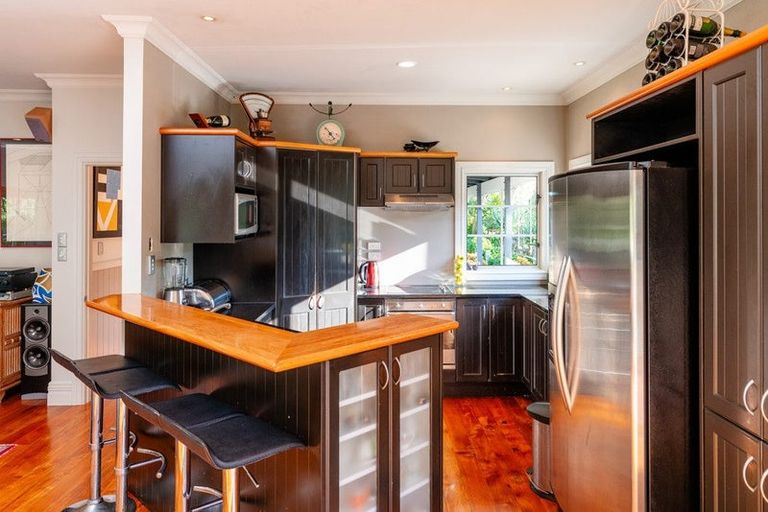 Photo of property in 48 Elizabeth Street, Waikanae, 5036