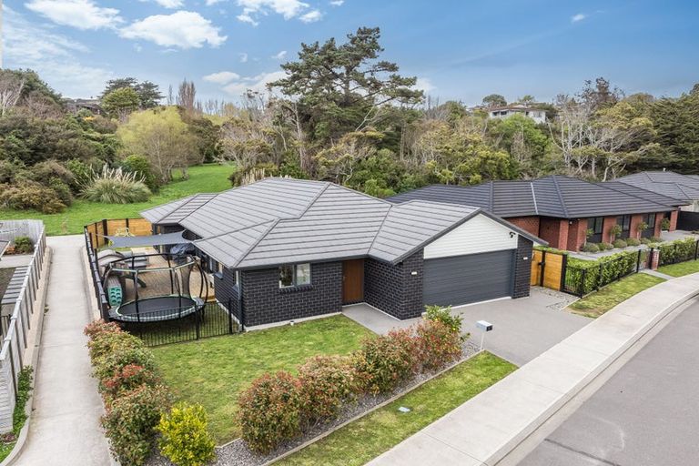 Photo of property in 1 Genoa Place, Whitby, Porirua, 5024