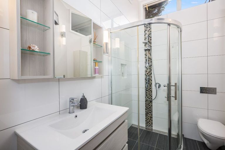 Photo of property in 51 Howard Road, Point Howard, Lower Hutt, 5013