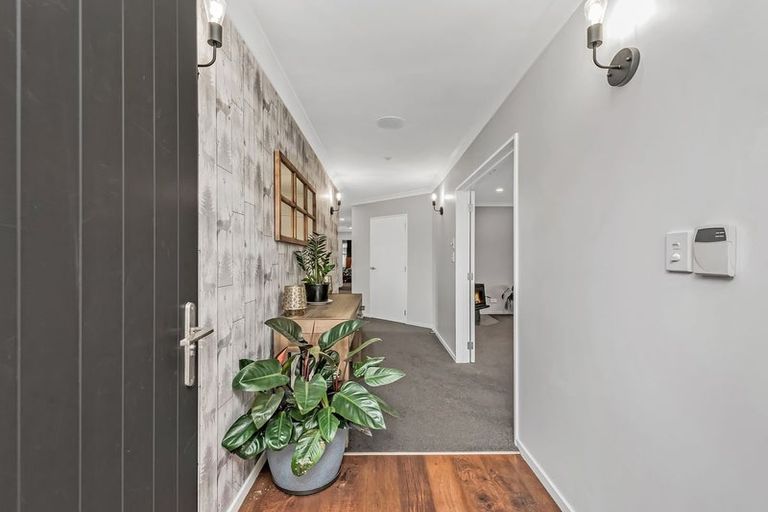 Photo of property in 10b Jozecom Place, Rolleston, 7614