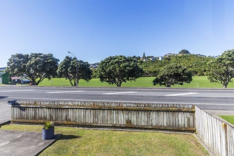 Photo of property in 110 Main Road, Titahi Bay, Porirua, 5022