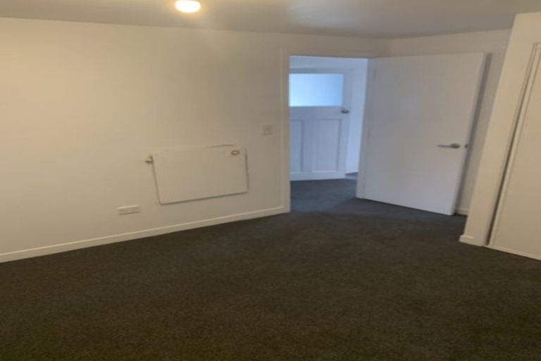 Photo of property in 16a Holiday Road, Stanmore Bay, Whangaparaoa, 0932