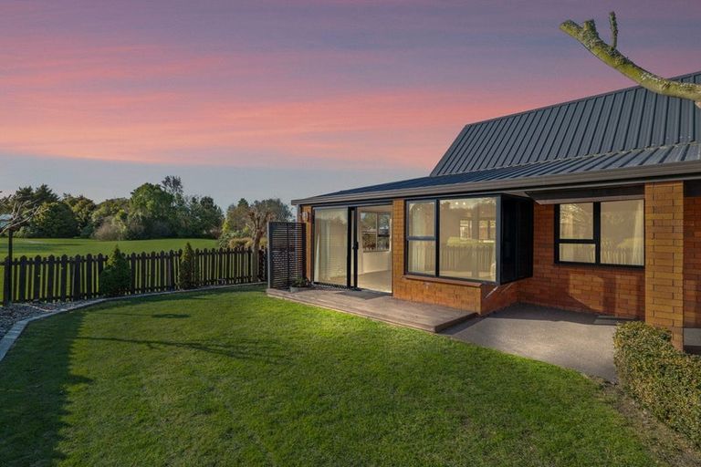 Photo of property in 47b Solomon Avenue, Redwood, Christchurch, 8051