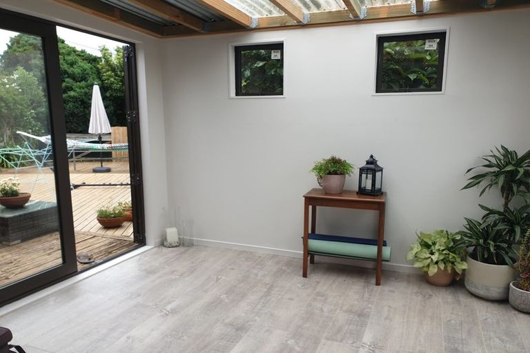 Photo of property in 15 Chew Place, Ranui, Porirua, 5024