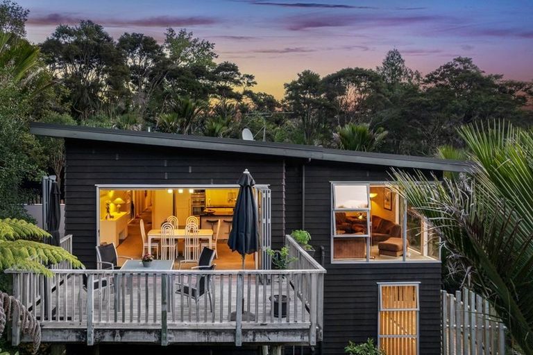 Photo of property in 81 Huia Road, Titirangi, Auckland, 0604