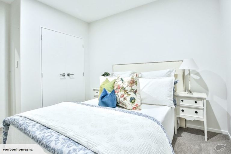 Photo of property in 52 Schoolside Road, Kumeu, 0810