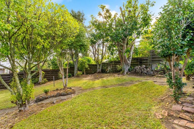 Photo of property in 15 Rosecamp Road, Beach Haven, Auckland, 0626