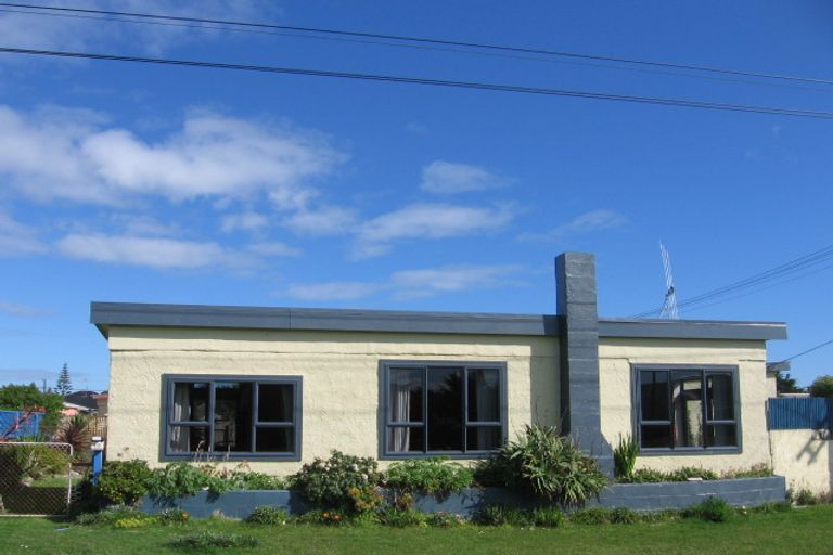 Photo of property in 22 Edinburgh Terrace, Foxton Beach, Foxton, 4815