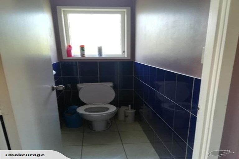 Photo of property in 46 Sunnyside Road, Sunnyvale, Auckland, 0612