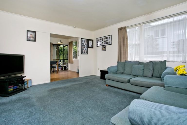 Photo of property in 22 Sequoia Place, Sunnynook, Auckland, 0620