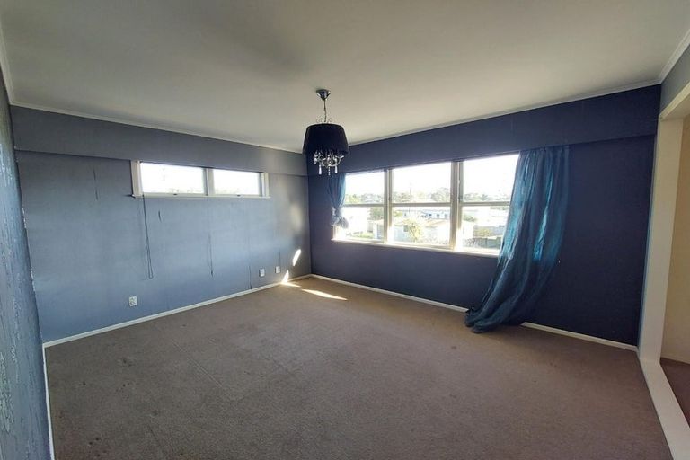 Photo of property in 5 Croydon Road, New Lynn, Auckland, 0600