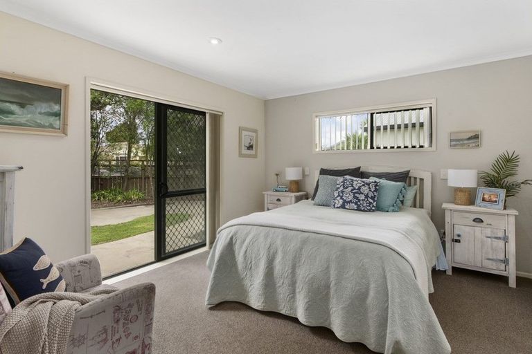 Photo of property in 1 Andalusian Place, Papamoa Beach, Papamoa, 3118