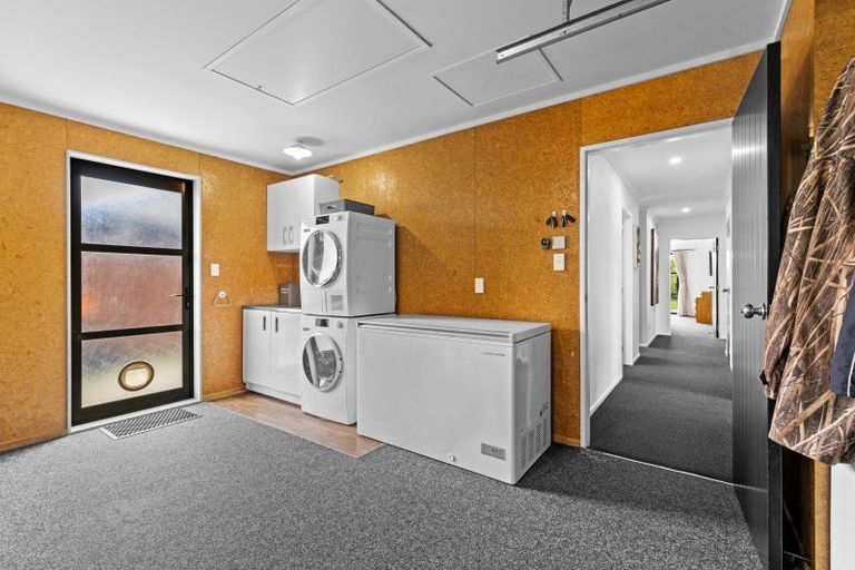 Photo of property in 7 Nevada Way, Kelvin Grove, Palmerston North, 4414