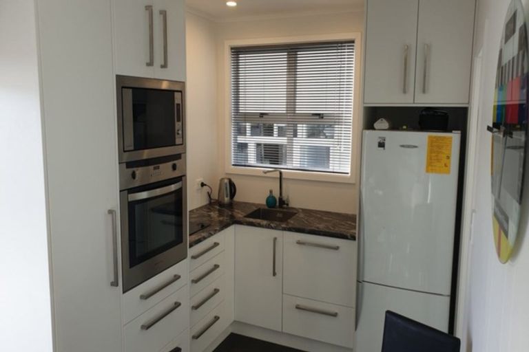 Photo of property in 114 Sixth Avenue, Urenui, 4377