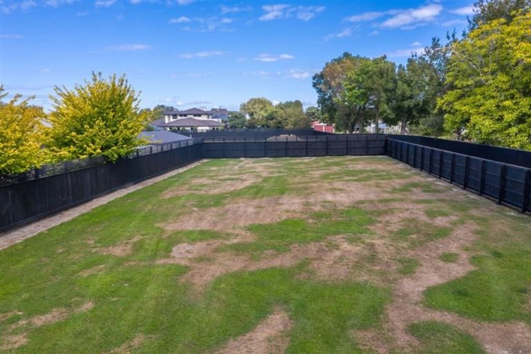 Photo of property in 409 Sawyers Arms Road, Harewood, Christchurch, 8051