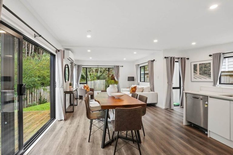 Photo of property in 65a Woodside Road, Massey, Auckland, 0614