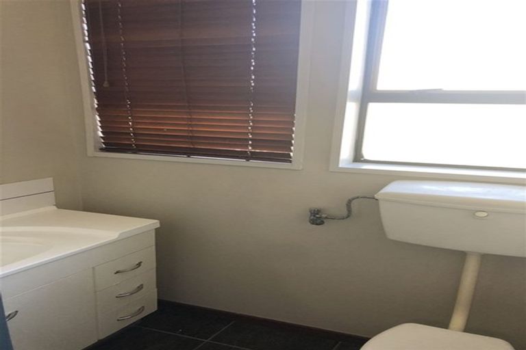 Photo of property in 3/43 Brockworth Place, Riccarton, Christchurch, 8011