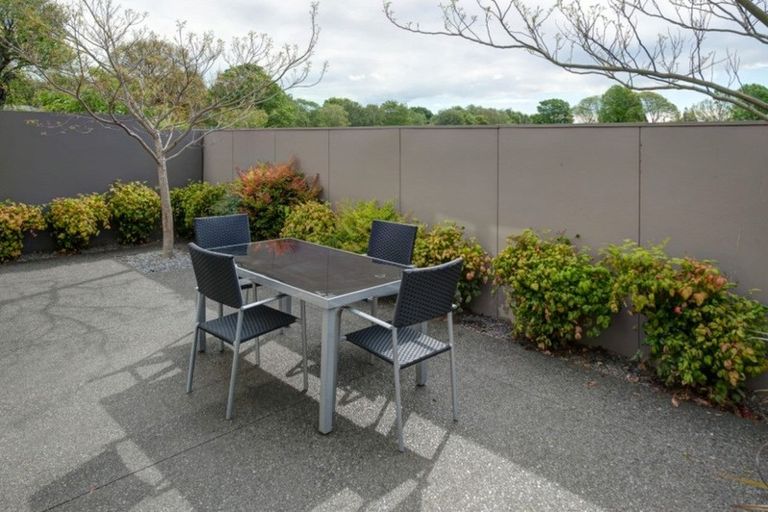 Photo of property in 19 Pavilion Crescent, Hillmorton, Christchurch, 8024