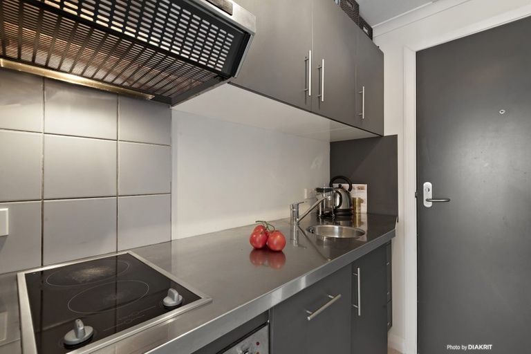 Photo of property in Monvie Apartments, 501/15 Holland Street, Te Aro, Wellington, 6011