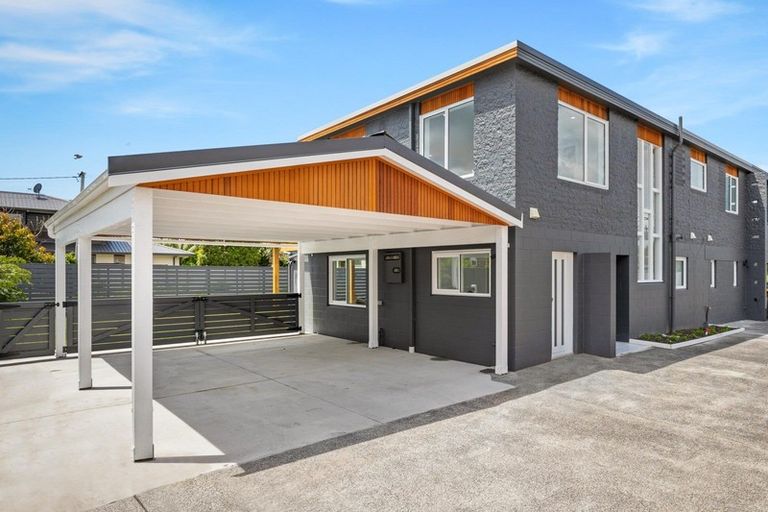 Photo of property in 1/363 Beach Road, Campbells Bay, Auckland, 0630