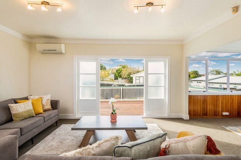 Photo of property in 294 Great North Road, Henderson, Auckland, 0612