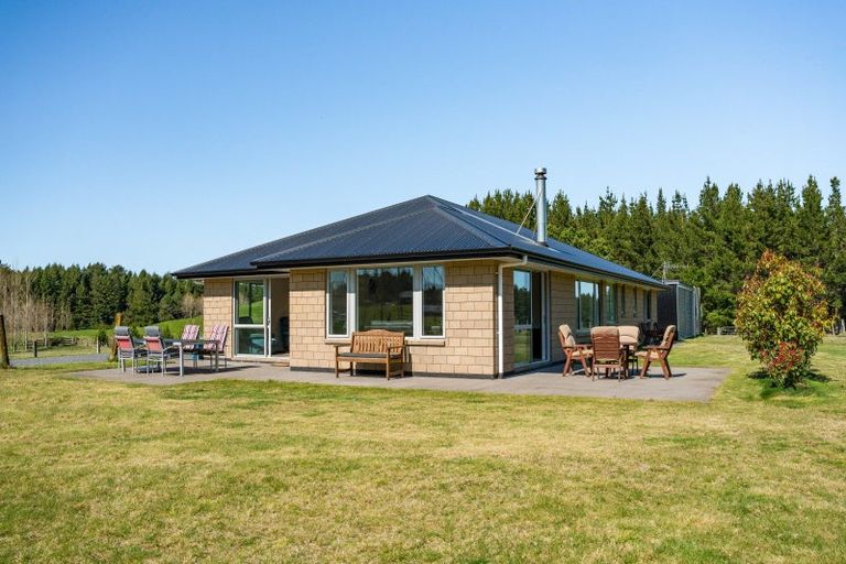 Photo of property in 57 Charnley Way, Kinloch, Taupo, 3385