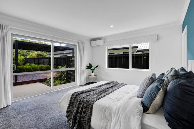 Photo of property in 13 Birdie Lane, Waiwhakaiho, New Plymouth, 4312