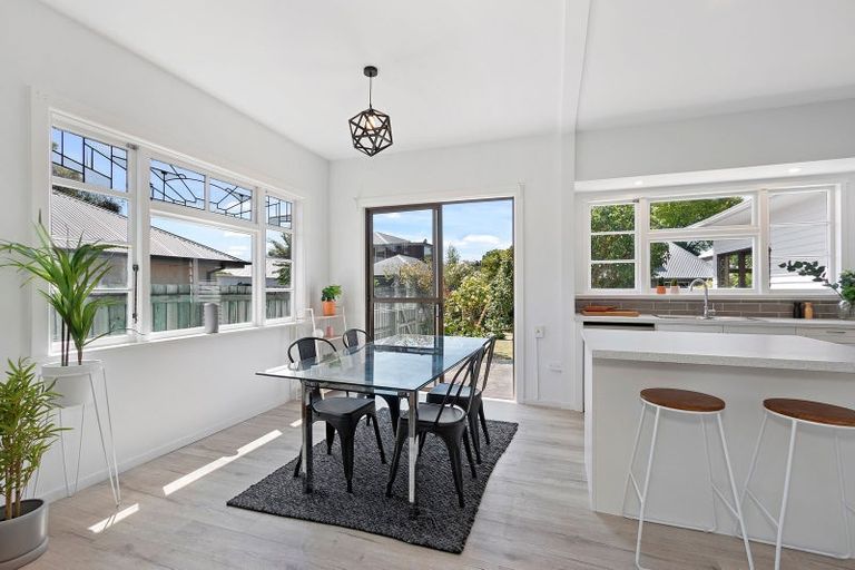 Photo of property in 1/126 Wairakei Road, Bryndwr, Christchurch, 8053