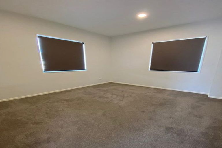 Photo of property in 26 Warbler Crescent, Papakura, 2110