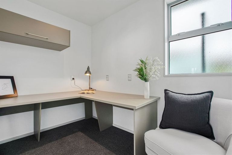 Photo of property in 4 Gazelle Lane, Redcliffs, Christchurch, 8081