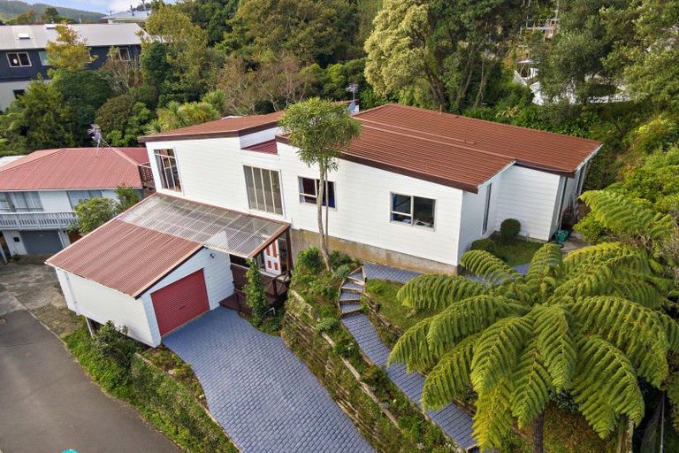 Photo of property in 2 Rokewa Way, Paparangi, Wellington, 6037