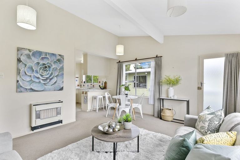 Photo of property in 100a Normandale Road, Normandale, Lower Hutt, 5010