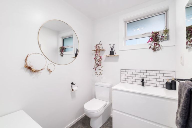 Photo of property in 146 Grimseys Road, Redwood, Christchurch, 8051