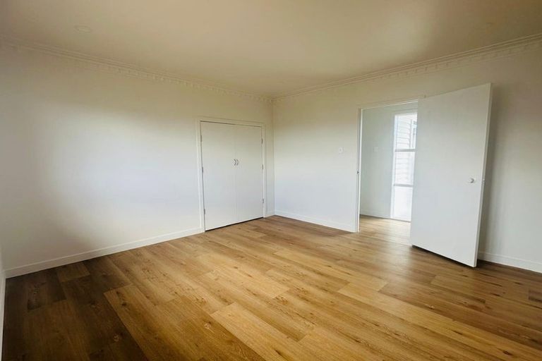 Photo of property in 46 Christmas Road, Manurewa, Auckland, 2102