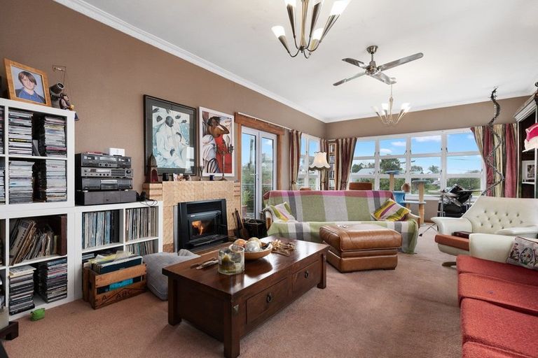 Photo of property in 25 Carey Street, Maeroa, Hamilton, 3200