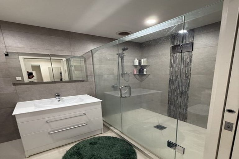 Photo of property in 35 Riverglade Parkway, Te Atatu South, Auckland, 0610