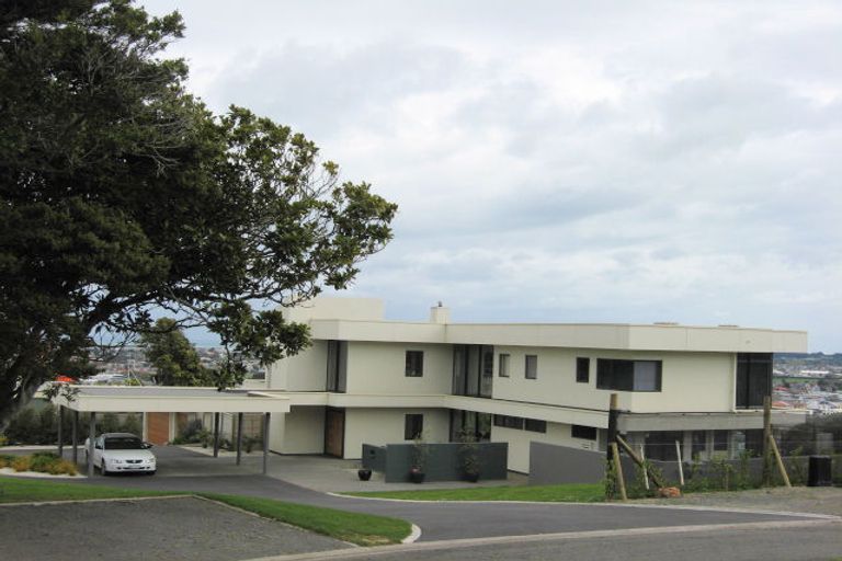 Photo of property in 1 Blyth Street, Durie Hill, Whanganui, 4500