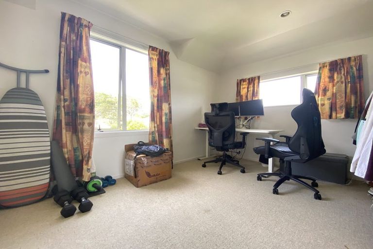 Photo of property in 1b Bould Street, Johnsonville, Wellington, 6037