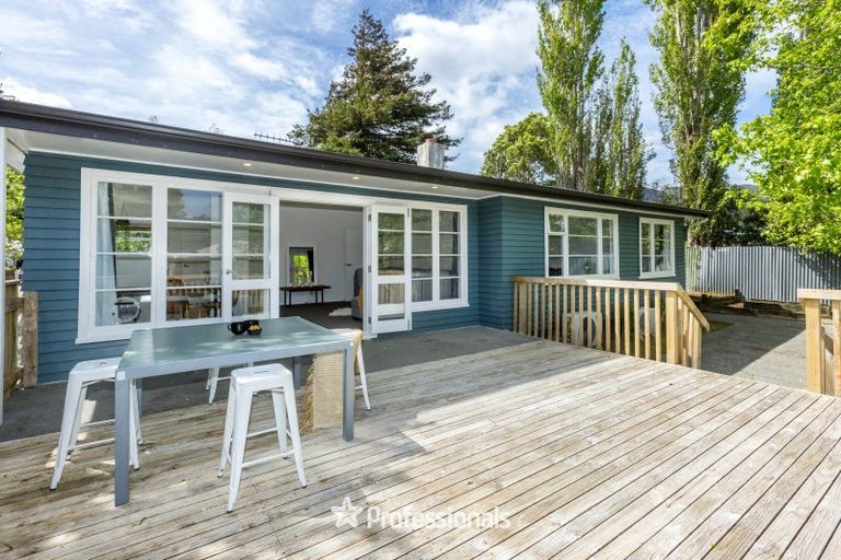 Photo of property in 46 Montgomery Street, Stokes Valley, Lower Hutt, 5019