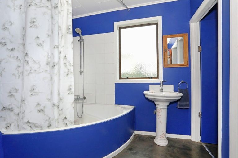 Photo of property in 14 Medway Street, Rongotea, 4476