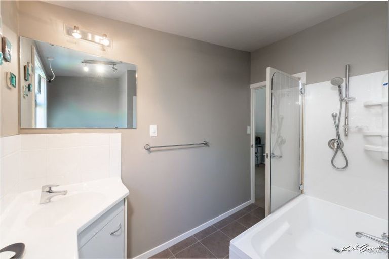 Photo of property in 4 Ashton Warner Way, Whitemans Valley, Upper Hutt, 5371